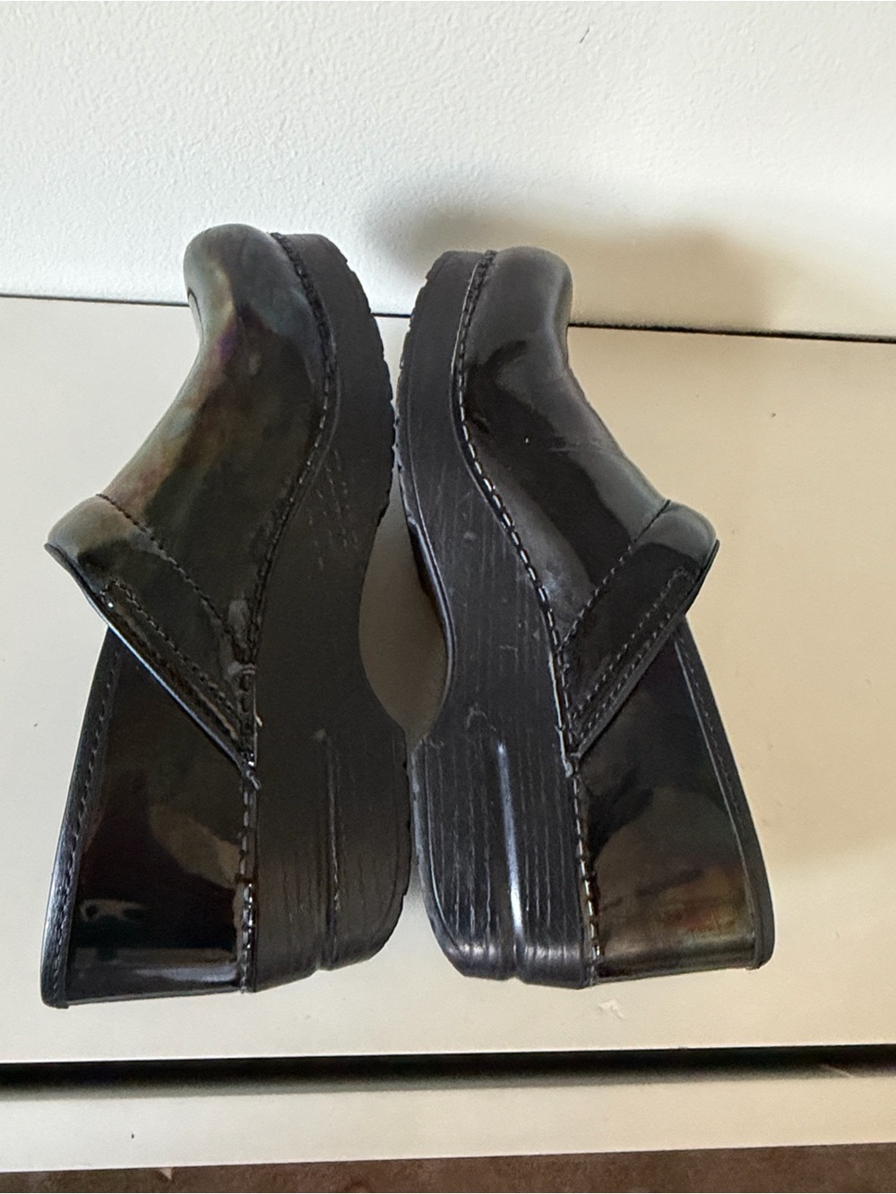 Dansko Women's Iridescent Black Clog. Sz 38 (US 7.5-8) - Picture 4 of 9